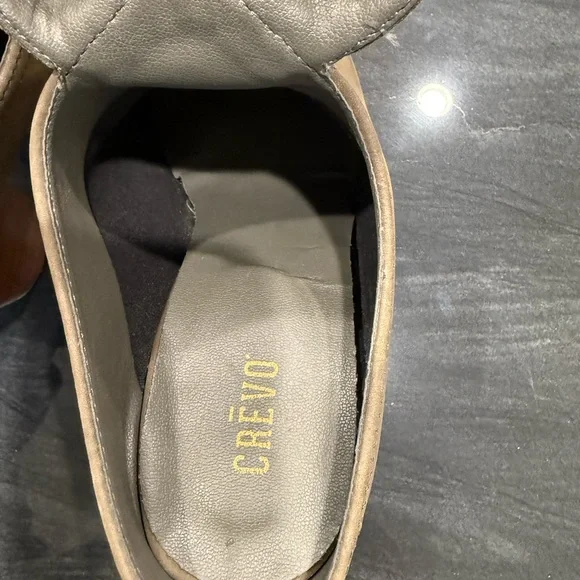 Mule style boot with ankle strap. Olive green. - Picture 6 of 9